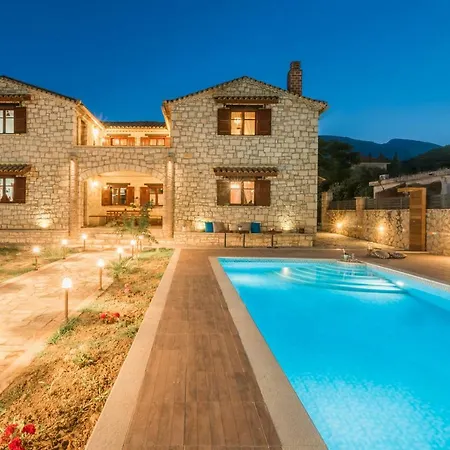 Villa Tourikis Village *